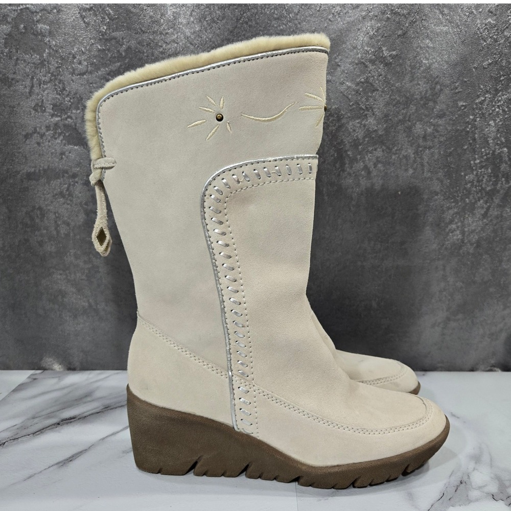 Brilliant Shimmer Womens Boots 8 Cream Faux Fur Lined Suede Wedge Mid-Calf Studs